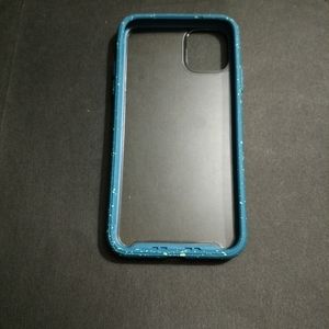 iPhone Pro Max cover or casing color blue.